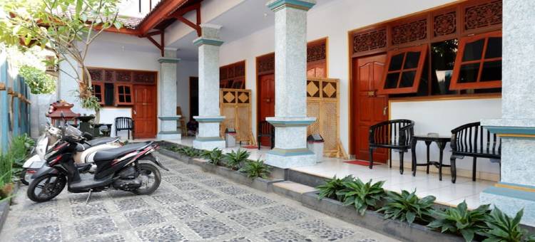 龙目岛玛约拉公园附近瑞德多兹酒店(RedDoorz Near Mayura Park Lombok)图片