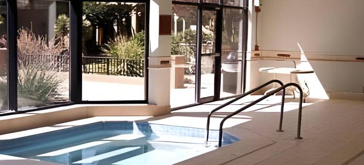 阿尔伯克尔基机场万怡酒店(Courtyard Albuquerque Airport)图片