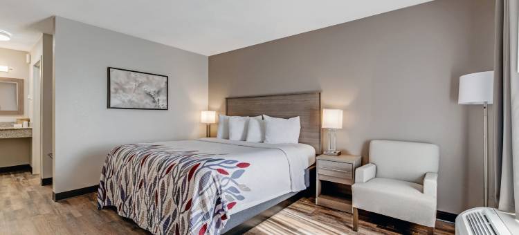 OYO 威尔克斯伯勒421号公路酒店(Red Roof Inn & Suites Wilkesboro)图片