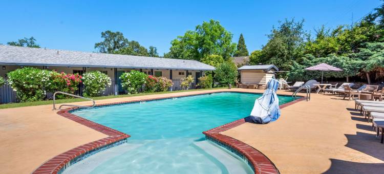 杰克逊品质酒店及套房(Quality Inn & Suites)图片