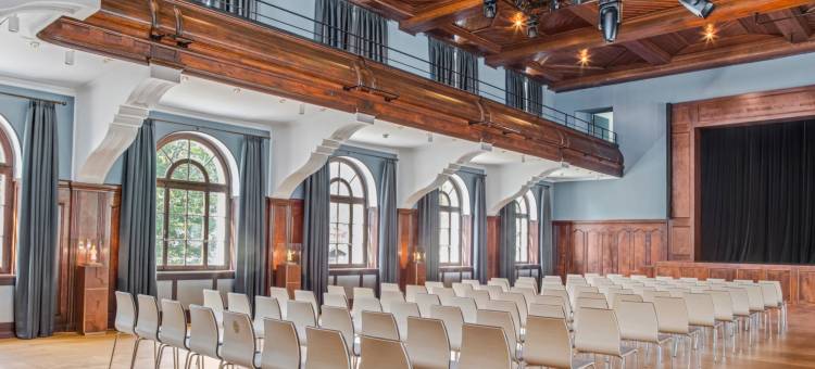 威拉尔-苏-罗伦斯宫殿酒店(Villars Palace)图片