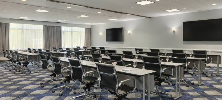 费城福奇谷希尔顿大使套房酒店(Embassy Suites by Hilton Philadelphia Valley Forge)图片