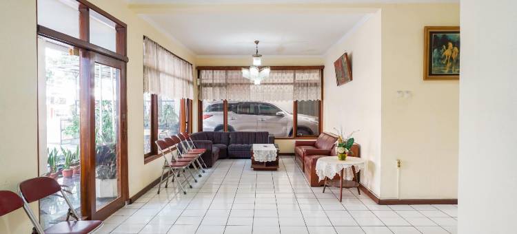 O酒店克邦杰鲁克-近沙特大厦-原库尔尼亚酒店(Hotel O Kebon Jeruk Near Gedung Sate Formerly Kurnia Hotel)图片