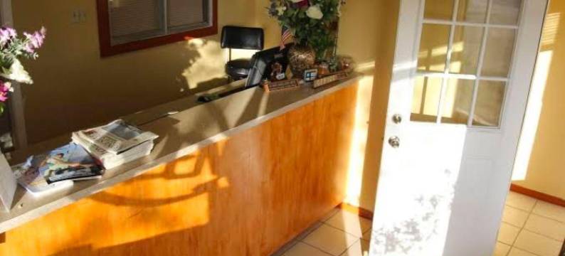 OYO Mathis I 37 湖畔旅馆及套房(Lakeside Inn & Suites by OYO Mathis I 37)图片