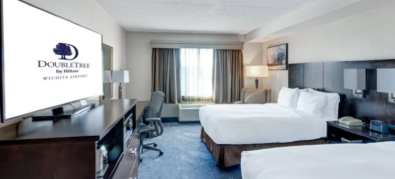 威奇托机场希尔顿逸林酒店(DoubleTree by Hilton Hotel Wichita Airport)图片