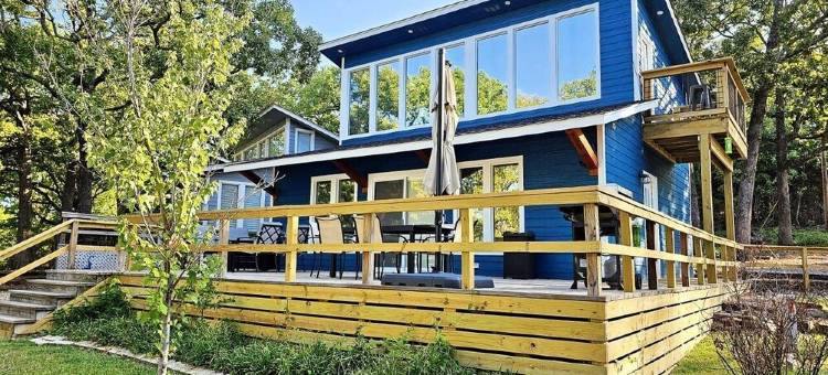 The Pettit Bay Hideaway - Lakeview, Pool, Wifi, Large Deck, Firepit, and More!图片