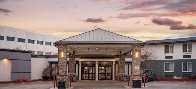 绿湾会议中心贝斯特韦斯特酒店(Best Western Green Bay Inn Conference Center)图片