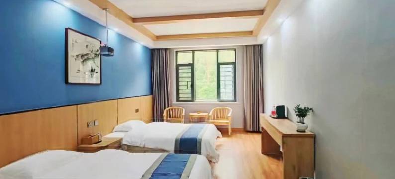 依恋山居民宿(故居景区韶山站店)图片