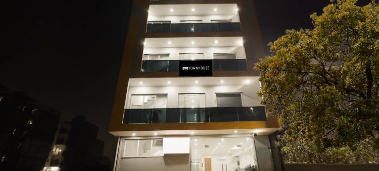 Super Townhouse Sector 69 Gurgaon图片