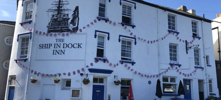 船坞轮船旅馆(The Ship in Dock Inn)图片