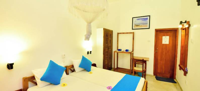 国际海滩酒店及餐厅(International Beach Hotel & Restaurant)图片