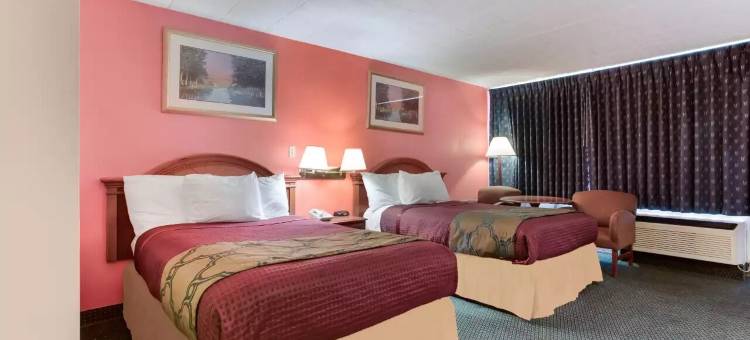 克利尔菲尔德皇家酒店(Royal Inn Clearfield)图片