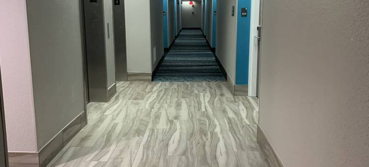 芝加哥绍姆堡舒适酒店 - 奥黑尔机场(Comfort Inn Chicago Schaumburg - O'Hare Airport)图片