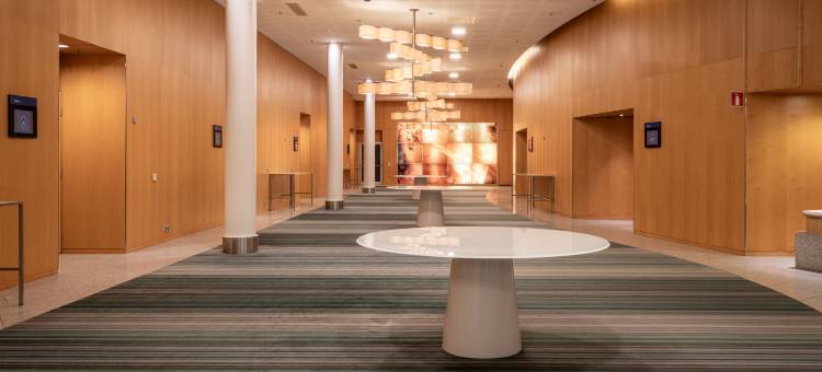 赫尔辛基机场希尔顿酒店(Hilton Helsinki Airport)图片