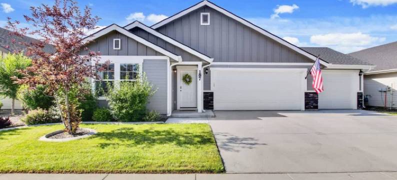 Charming Fire Pit and Inviting Patio - Cozy Meridian Retreat图片