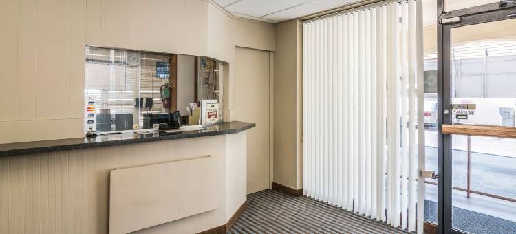 瑞格罗智罗德威酒店(Rodeway Inn Regalodge)图片