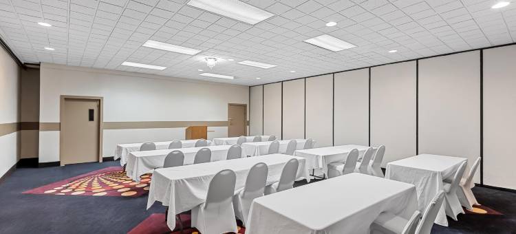 子城市工作室堡道奇(Suburban Studios)图片