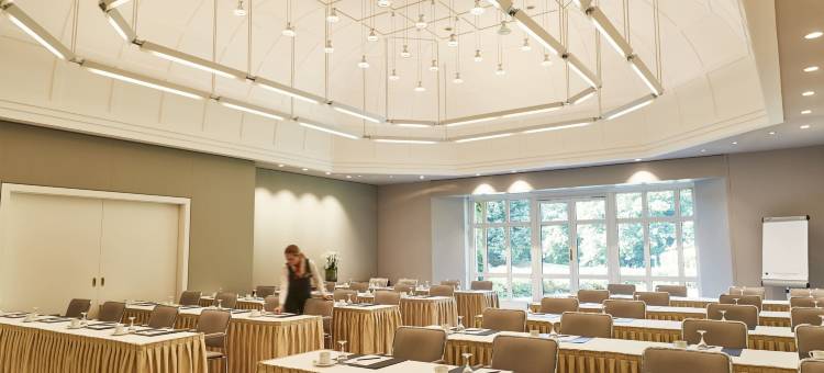 波恩皇帝冬天温泉疗养施柏阁大观酒店(Steigenberger Icon Grandhotel & Spa Petersberg)图片