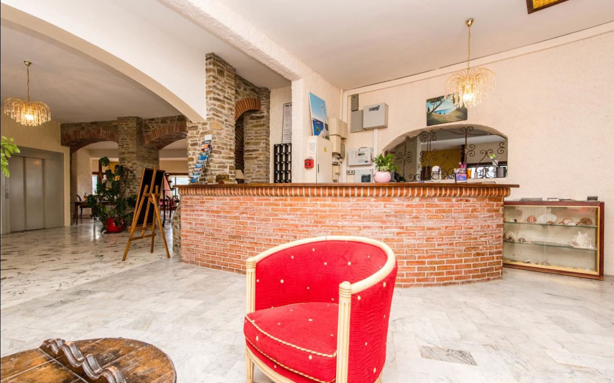 Le Catalan Over view