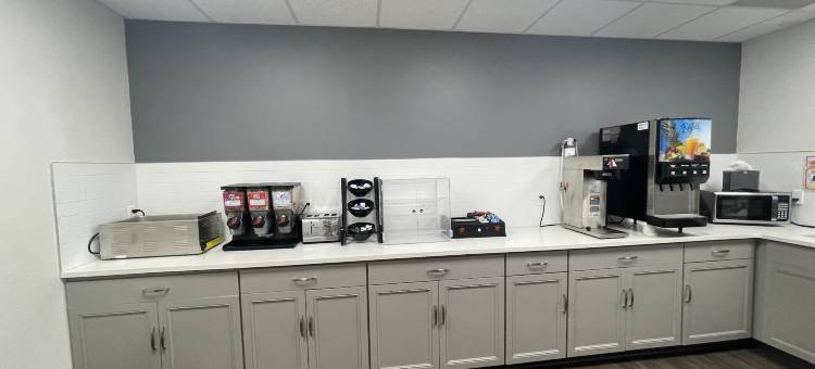 马尼托沃克戴斯酒店(Days Inn by Wyndham Manitowoc)图片