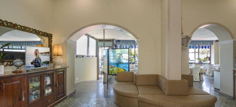 伦格马勒酒店(Hotel Lungomare)图片