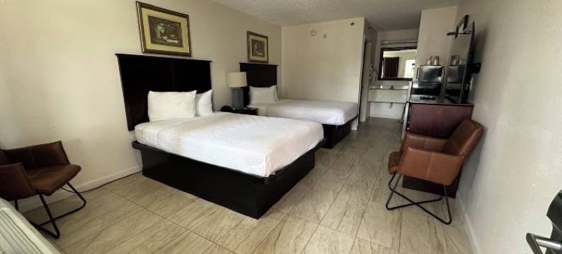 卡罗姆酒店 丹纳姆斯普林斯-巴吞鲁日(Carom Inn Denham Springs-BatonRouge)图片