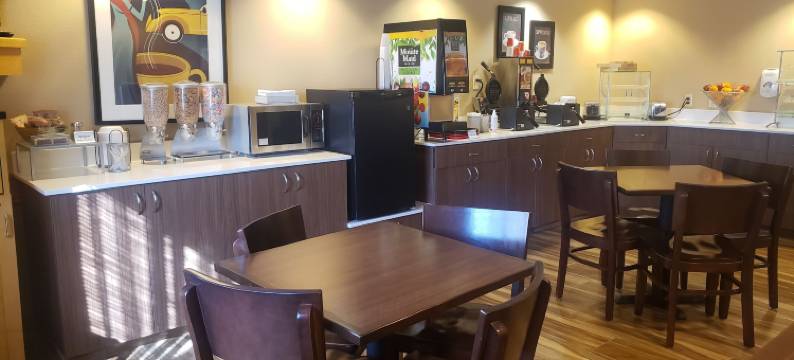 科尔尼美吟温德姆酒店(AmericInn by Wyndham Kearney)图片