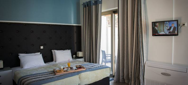 曼提尼亚湾酒店(Mantinia Bay Hotel)图片