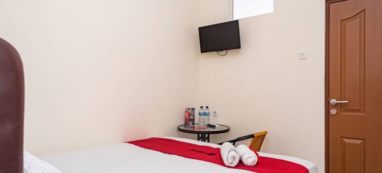 红多兹酒店-近万隆阿伦阿伦2号(RedDoorz Near Alun Alun Bandung 2)图片