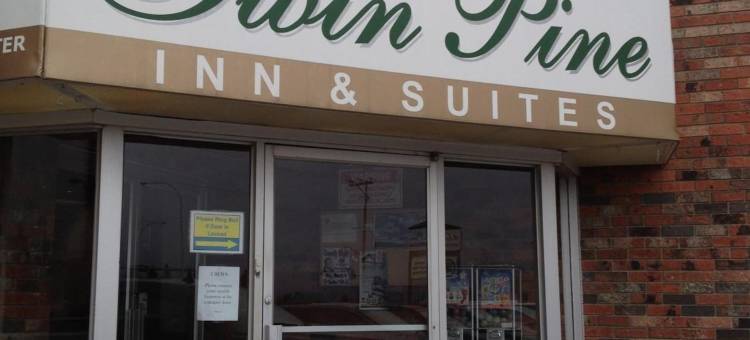 双松套房旅馆(Twin Pine Inn & Suites)图片