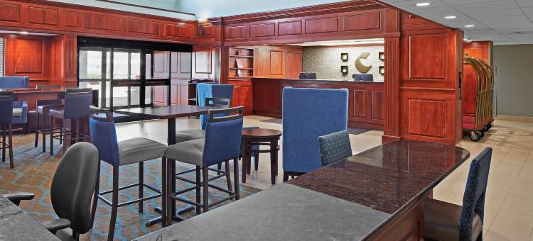 阿克伦吉尔克里斯特路伊克诺拉奇旅馆(Comfort Suites Outlet Center)图片