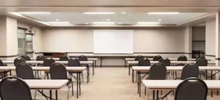 舒适酒店及套房圣保罗东北部(Comfort Inn & Suites St. Paul Northeast)图片