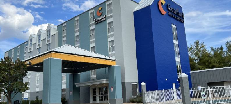 舒适套房酒店(Comfort Inn & Suites)图片