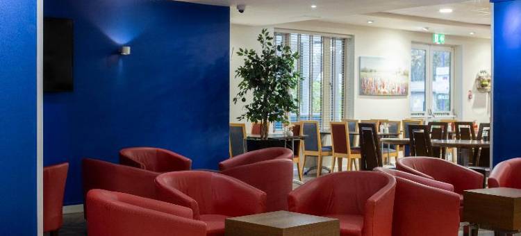 浦耳智选假日酒店(Holiday Inn Express POOLE by IHG)图片