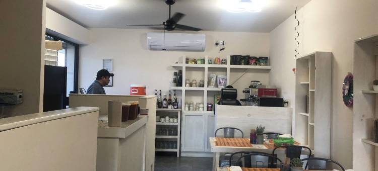 萨尔瓦多·洛合台广场业和套房(Suites Lomboy & Plaza)图片