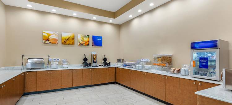 格林斯伯勒 - 高点舒适套房酒店(Comfort Suites Greensboro-High Point)图片