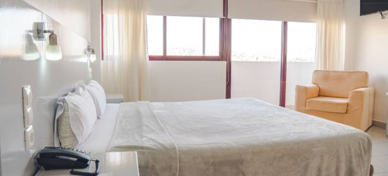 唐帕 LIVVO 酒店(THe Don Paco Hotel)图片