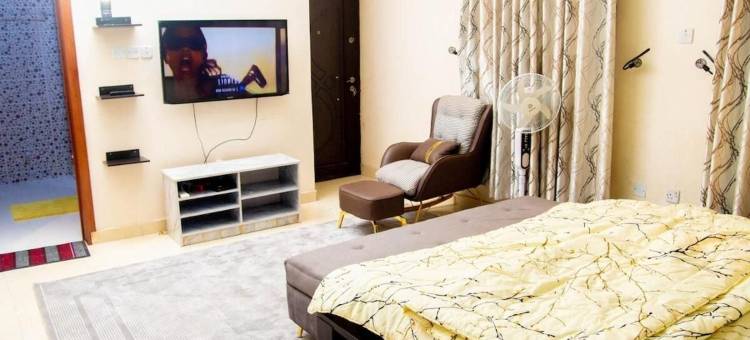 豪华的四卧室公寓，带停车位，位于马戈多庄园(Luxury 4 BR Apt w Parking, Hot tub, Magodo Estate)图片