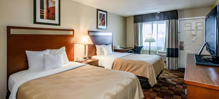 雷丁I-5附近凯艺酒店(Quality Inn Redding Near I-5)图片