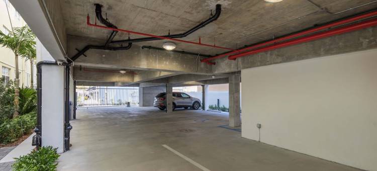 豪华索贝两卧室公寓(Luxury SoBe 2 Bedroom Apartment)图片