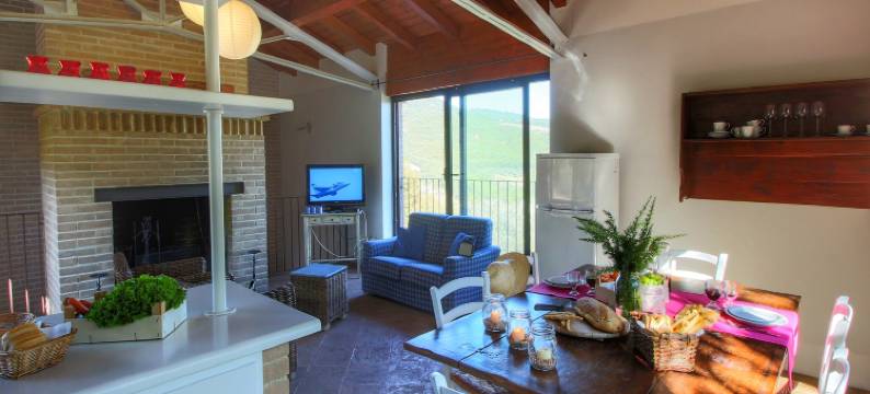 Holiday home with pool near Assisi图片