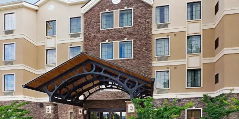 Staybridge Suites 温泉城