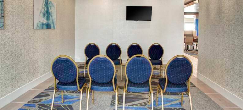 冷水溪智选假日套房酒店(Holiday Inn Express & Suites COLDWATER by IHG)图片