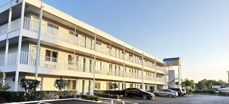 灯笼套房酒店-萨拉索塔(Lantern Inn & Suites - Sarasota)图片