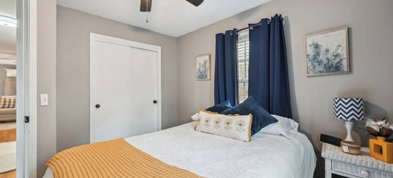 Vine Grove住宅，配有露台，距离桑德斯泉4英里！(Vine Grove Home w/ Deck, 4 Mi to Saunders Springs!)图片