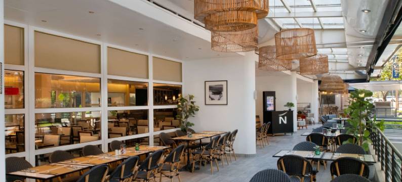 圣地亚哥维塔库拉诺富特酒店(Novotel Santiago Vitacura)图片