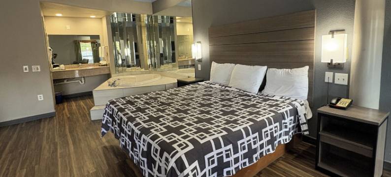 亨博尔丽晶套房酒店(Regency Inn & Suites by Capital O Houston IAH Airport)图片