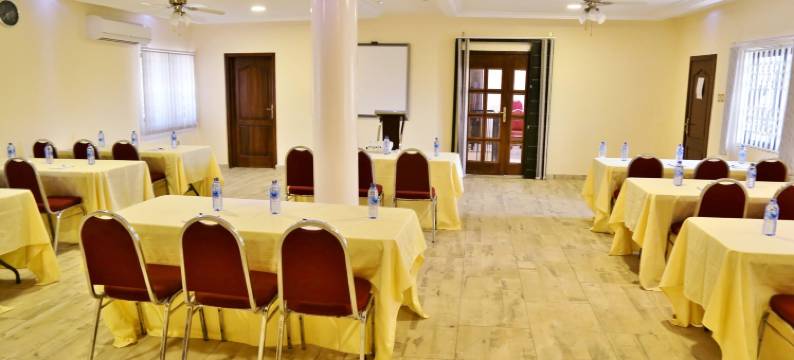 伊登维尔酒店暨行政训练中心(Eden Vale Hotel)图片