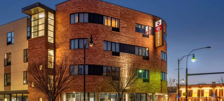 费城机场南-威得恩大学贝斯特韦斯特优质酒店(Best Western Plus Philadelphia Airport South at Widener University)图片