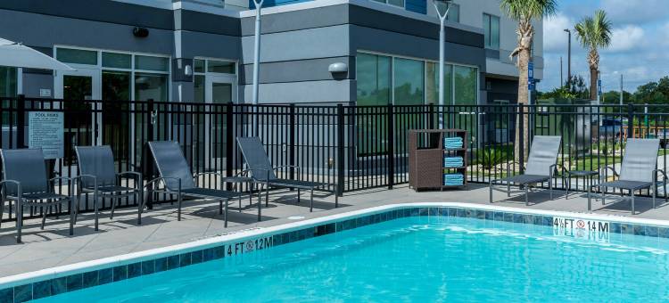 萨凡纳I-95北万枫酒店及套房(Fairfield Inn & Suites Savannah I-95 North)图片